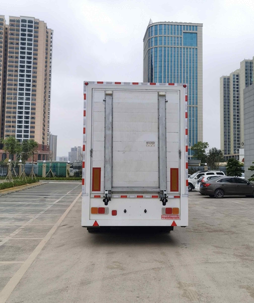 新款醫療半掛車